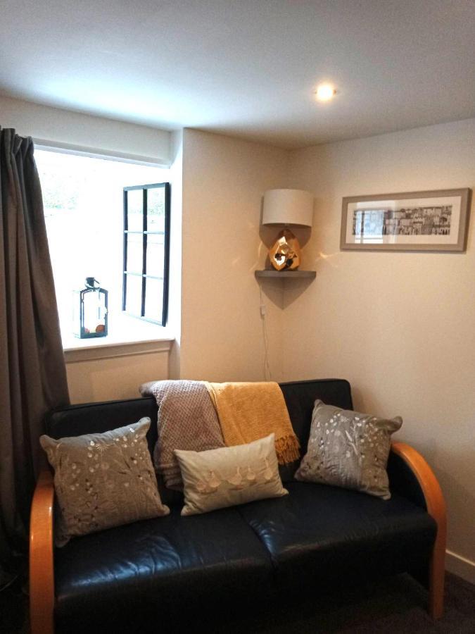 2 Bedrooms Sleeps 4 Free Wifi Parking Outdoor Area * Lundin Links