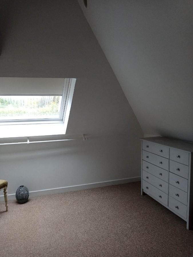 2 Bedrooms Sleeps 4 Free Wifi Parking Outdoor Area * Lundin Links